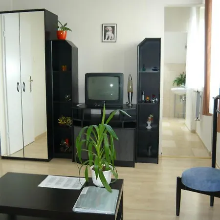 דירה Alsolover Apartman סופרון