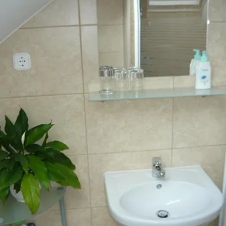 Alsolover Apartman דירה סופרון